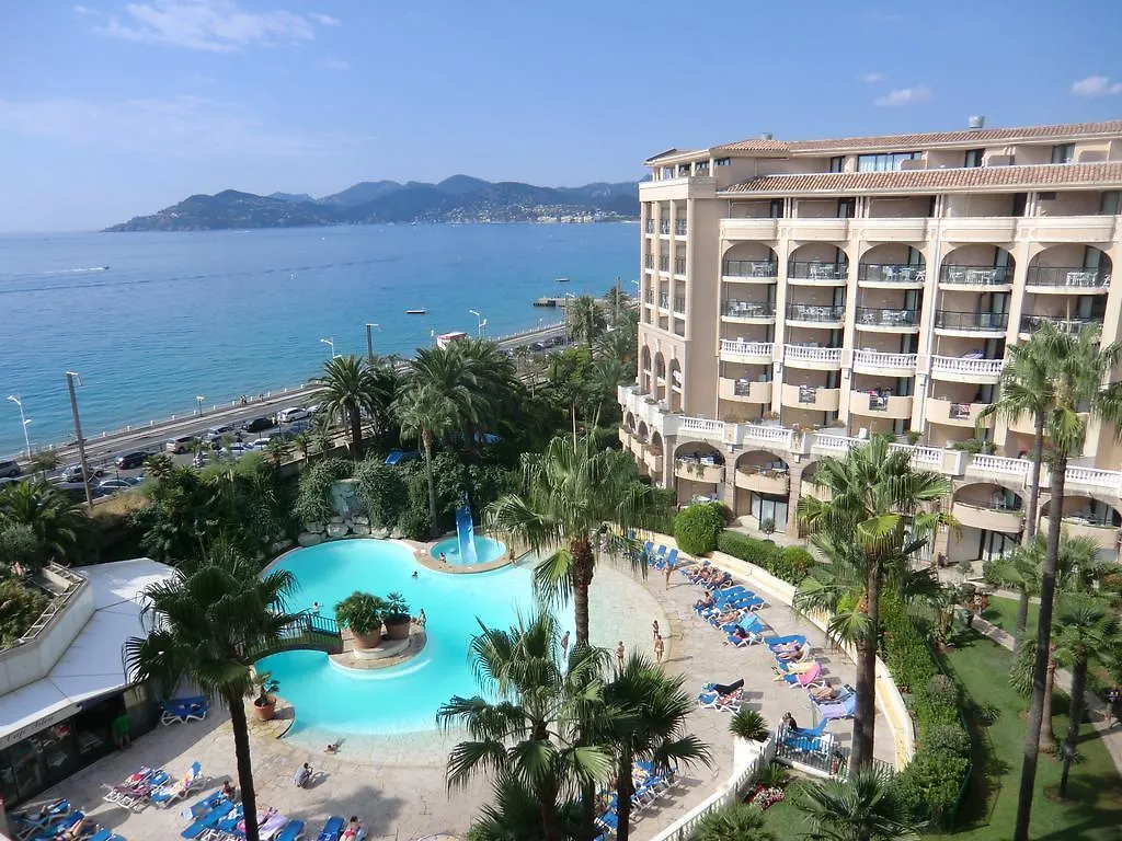 Cannes - View Cap Esterel Apartment 0*,  France